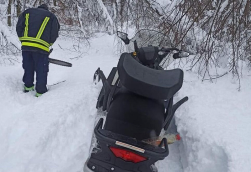 Završena akcija spasavanja u Crnoj Gori: Evakuisano petoro ljudi iz snježnog nanosa