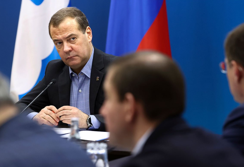 MEDVEDEV: Moguće formiranje novog vojnog saveza