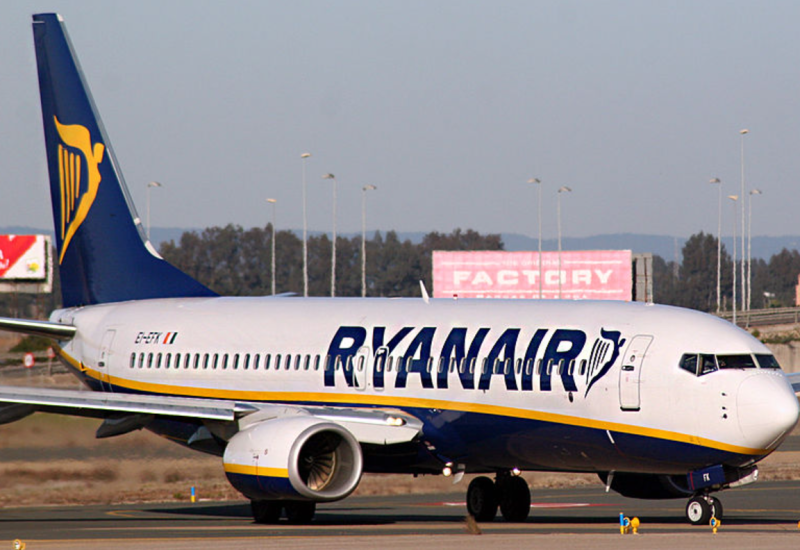 Avion Rajanera sletio u Atinu zbog dojave o bombi