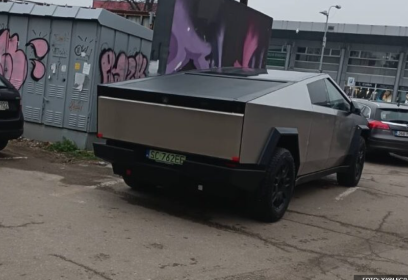 LIJEP ILI RUŽAN? U Banjaluci viđen Tesla Cybertruck, ko može to da plati i vrijedi li tih para