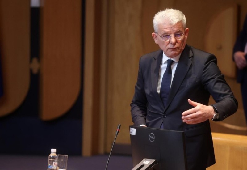 Operisan Šefik Džaferović