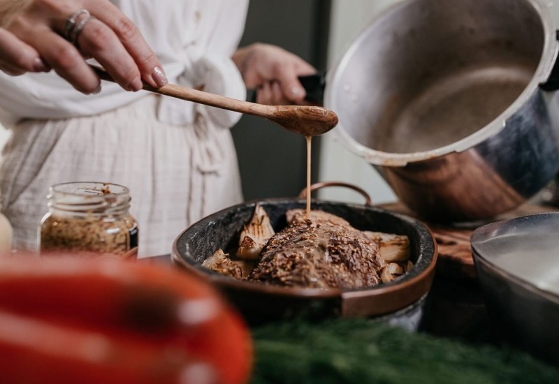 Plata i do 6.500 evra: Besplatan obrok i bakšiš, a nema radnika