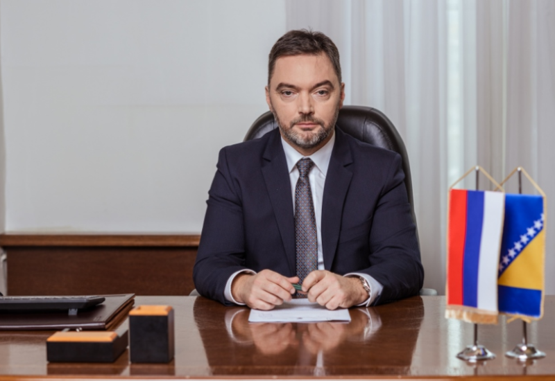 KOŠARAC: Dodik krivičnim prijavama protiv CIK-a štiti zakon i interese građane