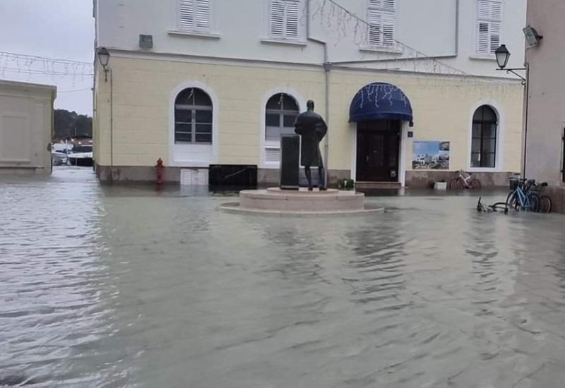 Nekoliko gradova na hrvatskoj obali pod vodom