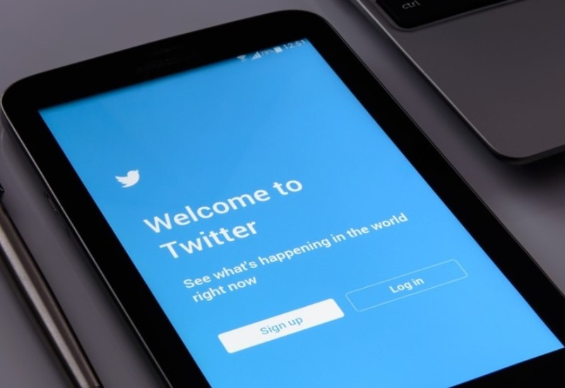 Albanac tvrdi: Twitter ne priznaje Kosovo, Mask ukinuo podršku za pozivni +383