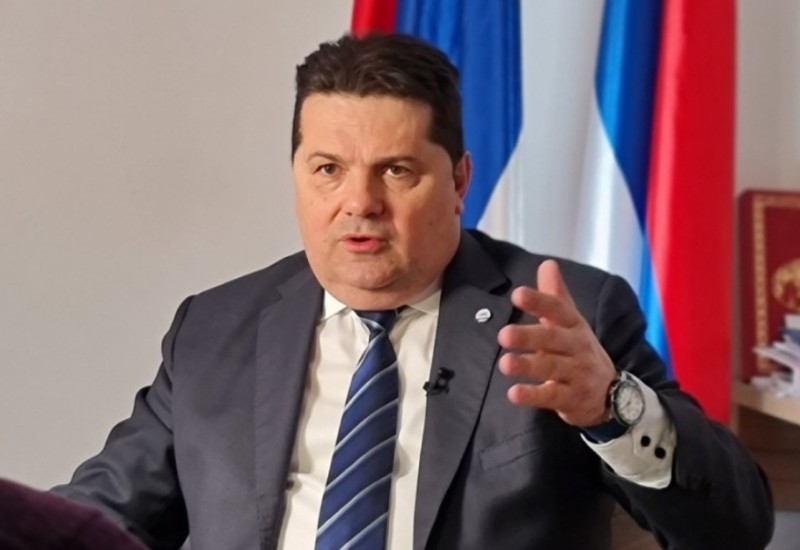 Stevandić odbrusio Šmitu: Možeš odlučivati o praznicima u Njemačkoj