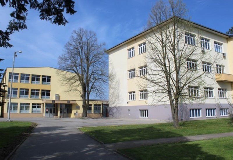 Vršnjačko nasilje u Derventi: Vezali dječaka za stolicu i vrijeđali mu majku