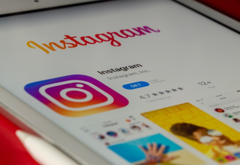 Evo kako da anonimno pogledate Instagram priču
