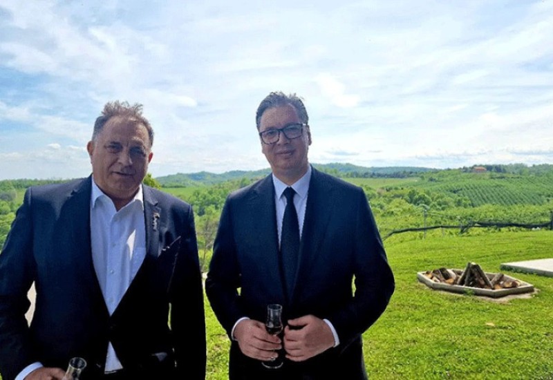 Dodik ugostio predsjednika Srbije u svom domaćinstvu na Kozari