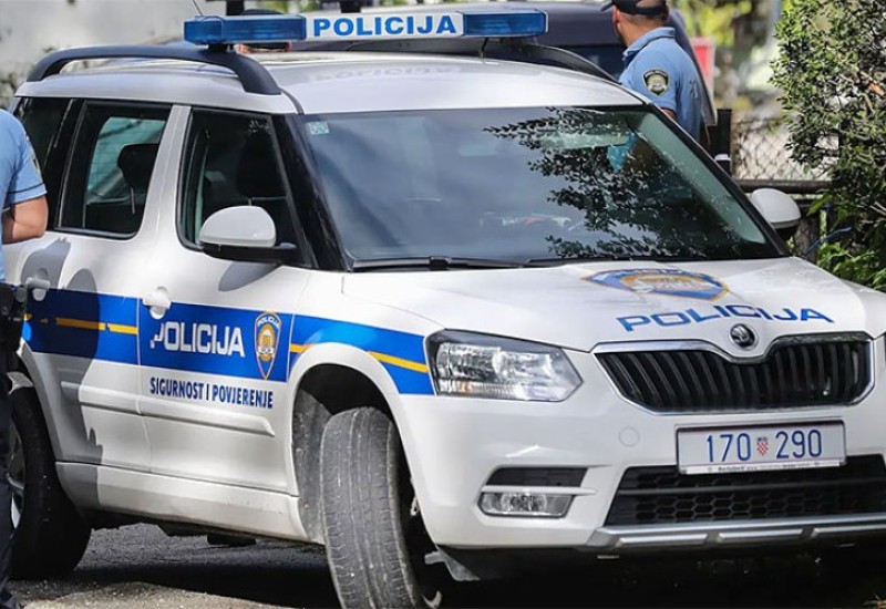 Trgovac drogom u klubu ubijen pištoljem koji je donio suspendovani policajac