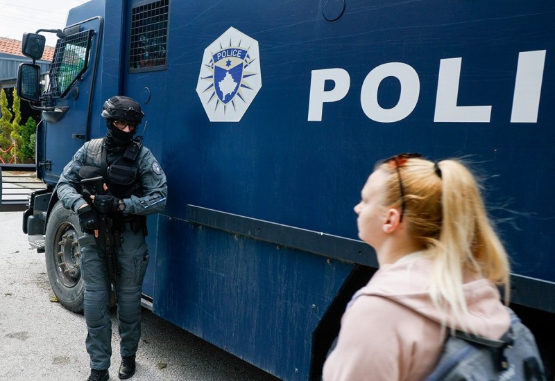 Nove tenzije na KiM: Kosovski specijalci blokirali ulicu u Zvečanu