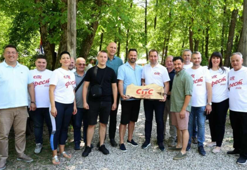 Slatina u bojama Socijalističke partije Srpske! Stotine članova na SPS FESTU, pokazali snagu, jedinstvo i energiju