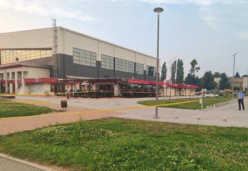 Četvoro uhapšenih zbog obračuna nožem i gasnim pištoljem u kafiću