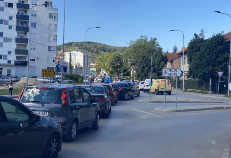 Radovi stvorili velike gužve na Laušu