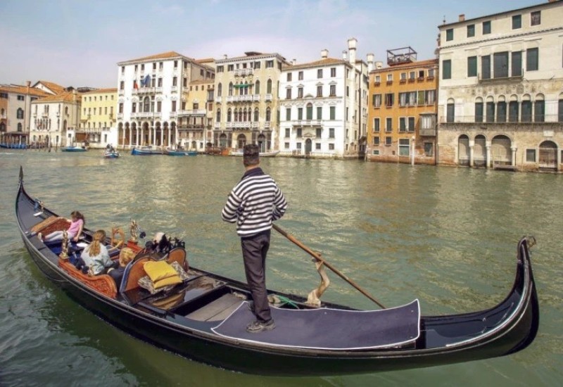 Turisti u Veneciji ukrali gondolu