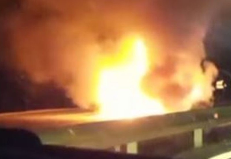 Tragična smrt: Muškarac izgorio u automobilu, očevici opisali bizarnu nesreću