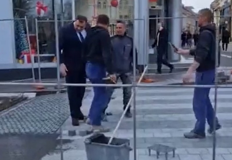 Šetnja centrom Banjaluke: Dodik obišao radnike na gradilištu (VIDEO)