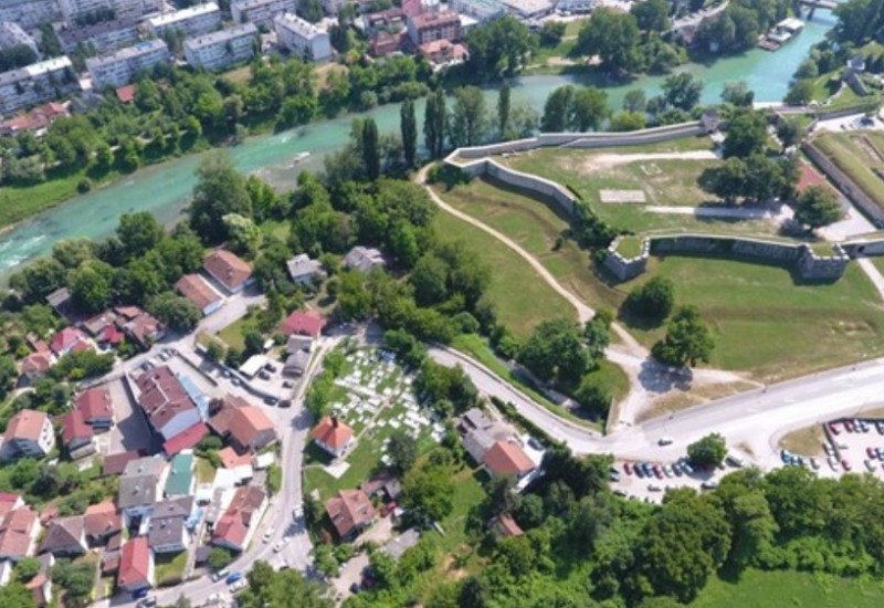 Crna krivina u banjalučkoj ulici opasna za vozače