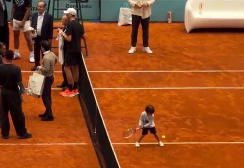 Nadalov sin hit na mrežama: Pogledajte kako igra tenis (VIDEO)