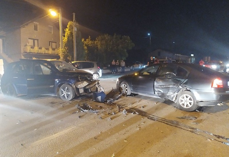 Sudar tri automobila kod Srebrenice, povrijeđeno pet osoba