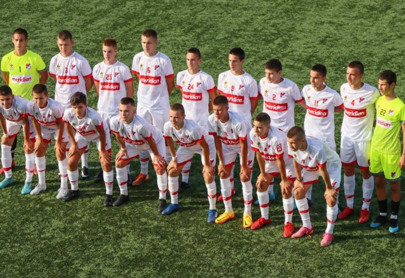 "Meridian" donirao opremu fudbalskom klubu Sloga