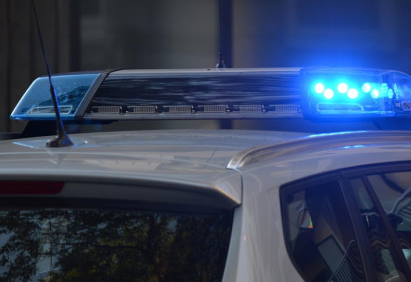 Prijetio policajcu pa ga udario šakom