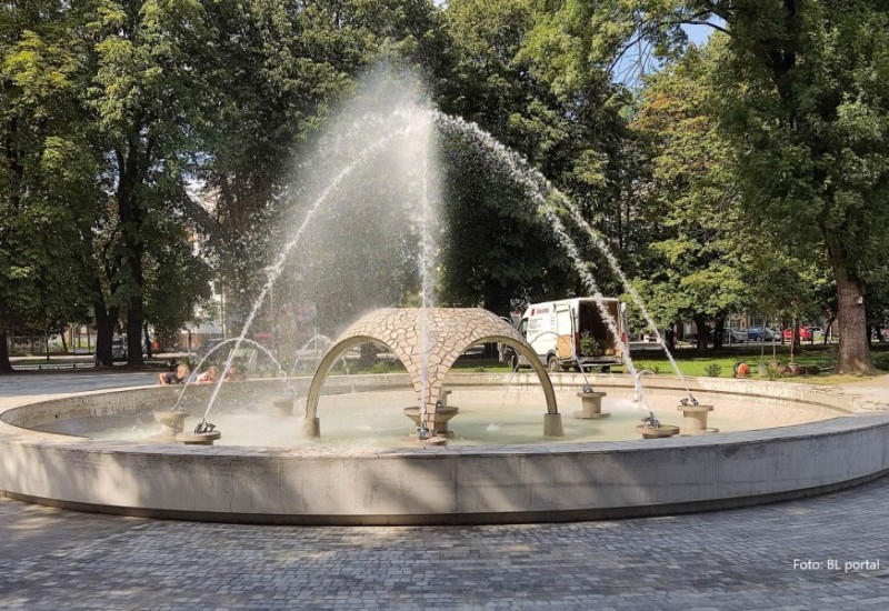 Replika čuvene fontane u parku Mladen Stojanović bez građevinske dozvole