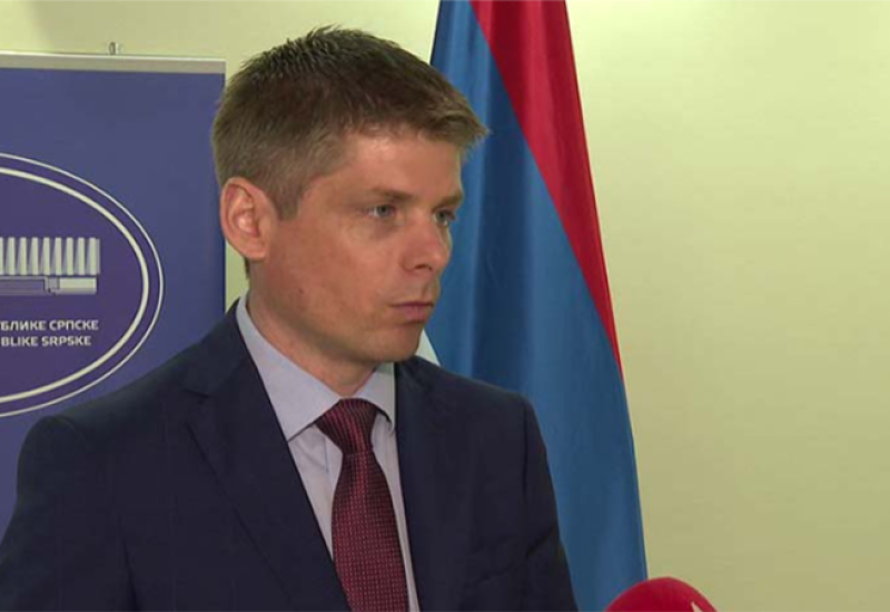 Gujon dijeli srpske zastave Banjalučanima pred meč sa Brazilom