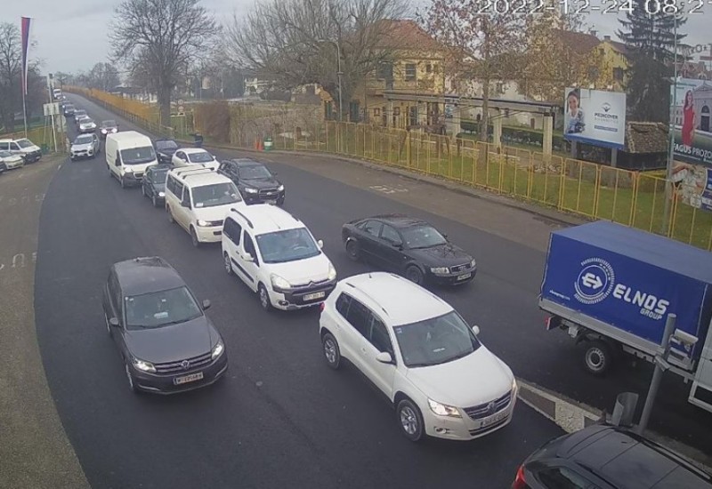Gužva na više graničnih prelaza na ulazu u BiH