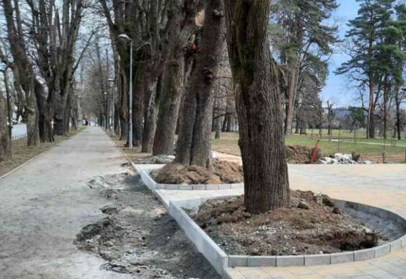 Izvođači radova odsjekli krugove kojima se narod smijao (FOTO)