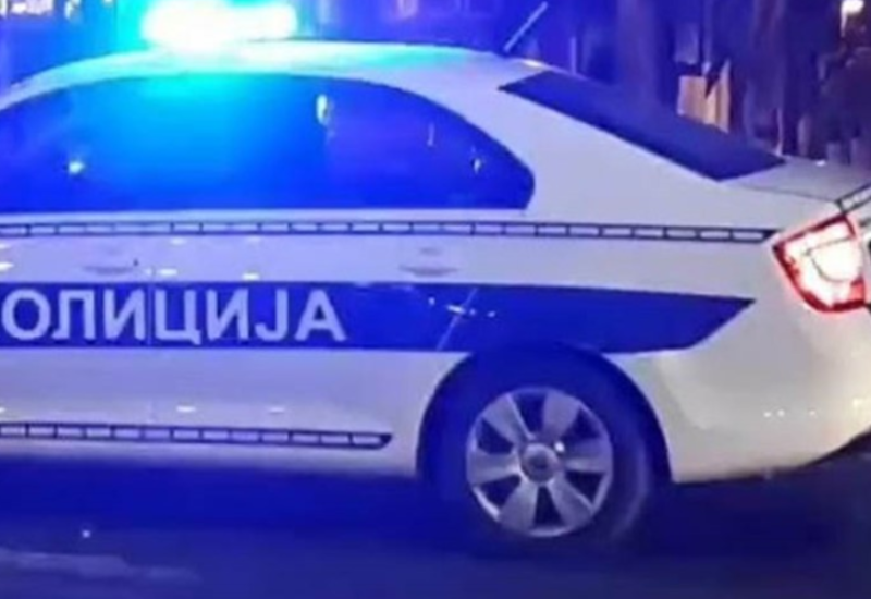 Krvnički nasrnuo na suprugu: Udarao ženu vratima od sobe