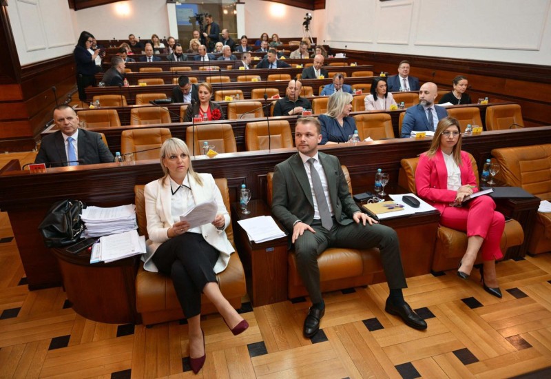 Čudić upitao gradonačelnika o inicijativi za formiranje preduzeća za upravljanje parkingom