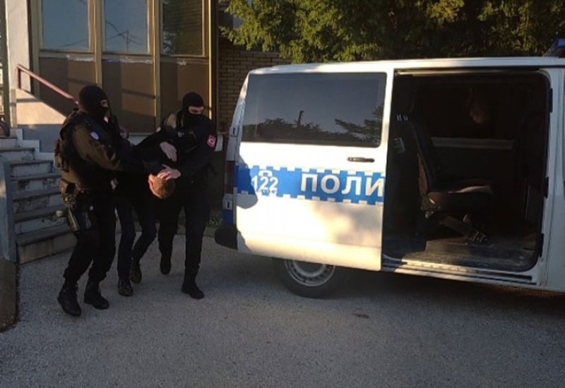 Muškarac koji je povrijedio policajca predat Tužilaštvu u Bijeljini