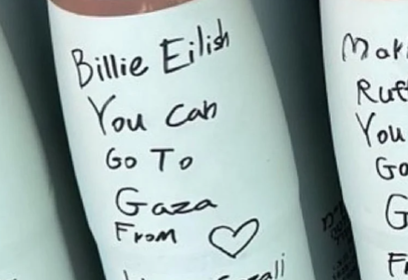 Zbog podrške Palestini: Izraelska vojska na projektilima koje ispaljuju na Gazu napisala imena Billie Eilish i Marka Ruffala
