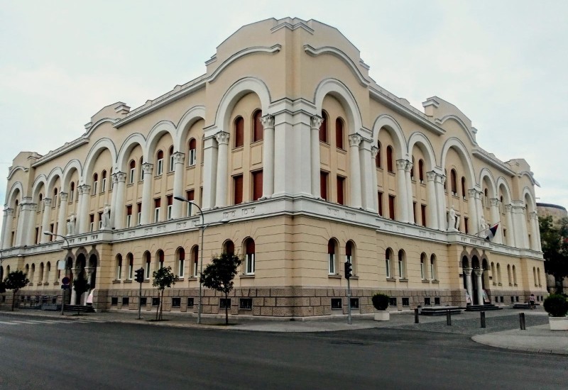 Devet saobraćajnih nezgoda i tri krivična djela