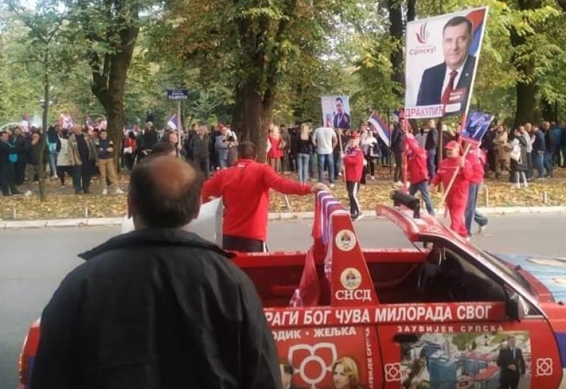 Građani iz cijele Srpske pristižu na narodni miting "Otadžbina zove"