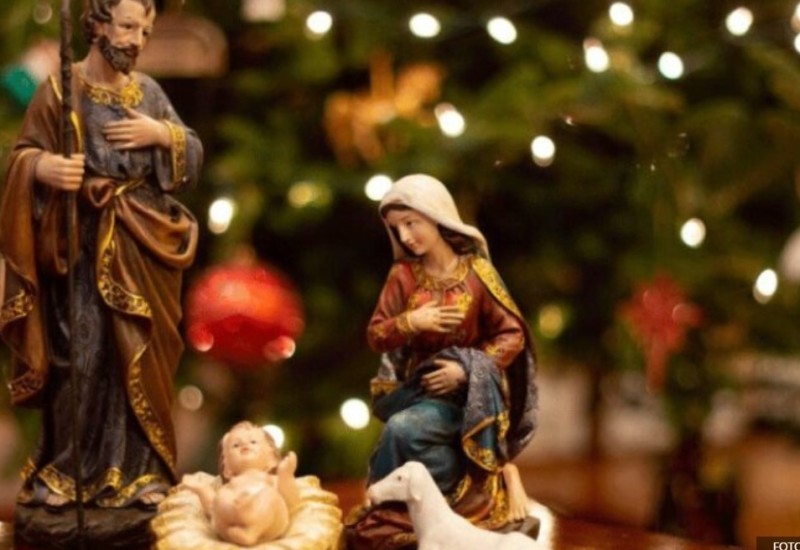 Vjernici proslavljaju Božić po gregorijanskom kalendaru: Evo šta običaj nalaže
