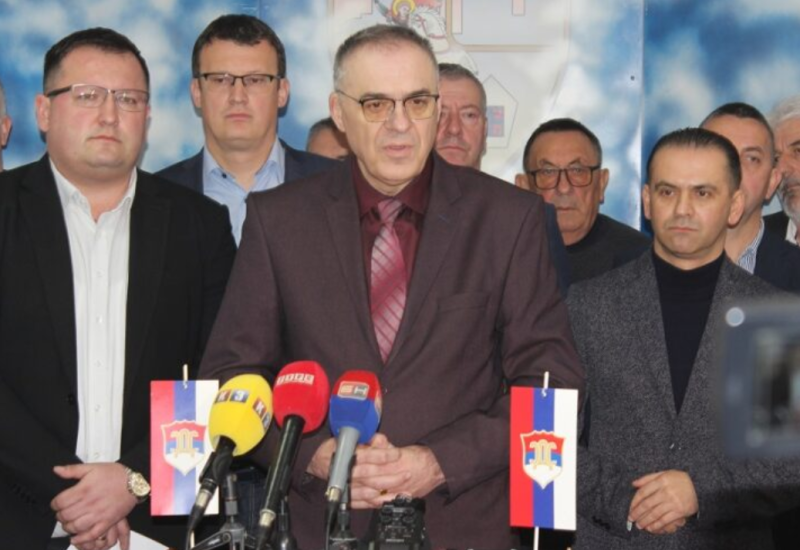 Pregled stanja u SDS: Mnogi stranački odbori pred raspuštanjem