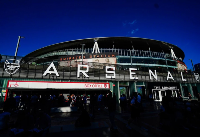Čitav život navijao za Arsenal, sahranili ga u dresu Čelsija