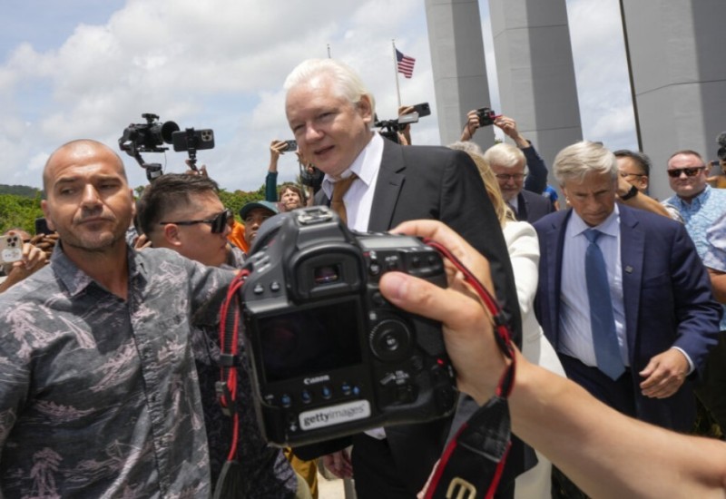 Džulijan Asanž izašao iz američkog suda kao slobodan čovjek