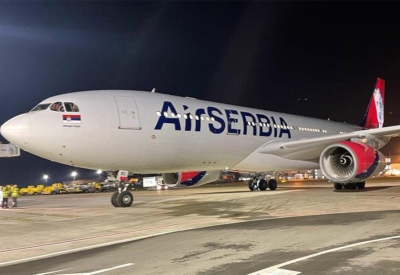 Drama u avionu iz Srbije, prinudno sletio u Prag