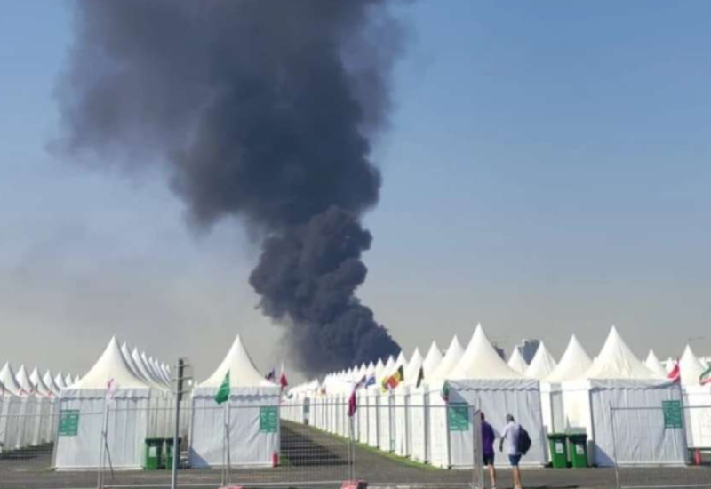 Ogroman požar izbio u blizini stadiona u Kataru (VIDEO)