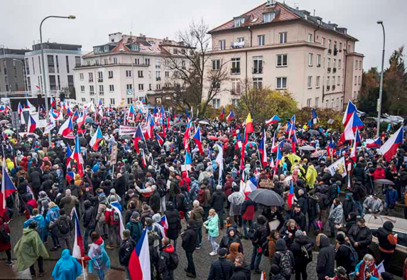 Protest u Pragu protiv politike vlade u oblasti energetike, trgovine i pomoći Ukrajini