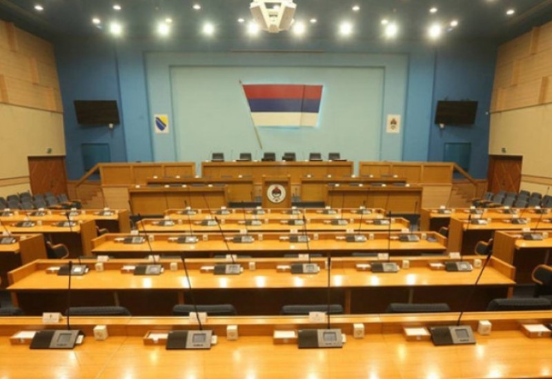 Poslanici Narodne skupštine sutra o povećanju plata