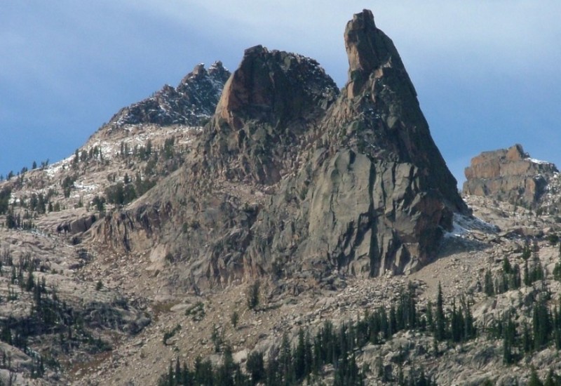Pala u 60 metara duboku provaliju i preživjela