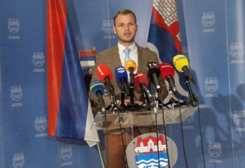 Bijesan zbog “šišanja” dnevnog reda: Stanivuković pozvao građane na protest ispred SNSD-a