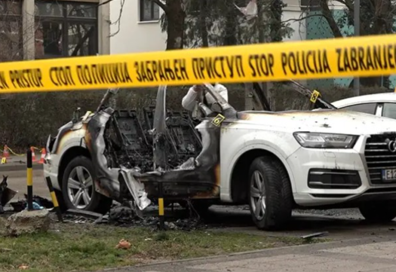 Od “audija” nije ostalo mnogo: Direktoru ŽRS zapaljen automobil