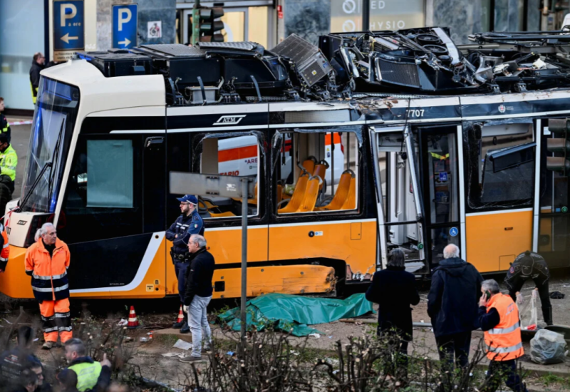 Tramvaj iskočio iz šina u Milanu i udario u zgradu: Jedna osoba poginula, a najmanje 39 povrijeđeno