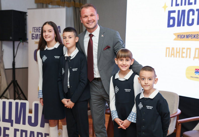 Mogu li uniforme izbrisati razlike među djecom u školama?