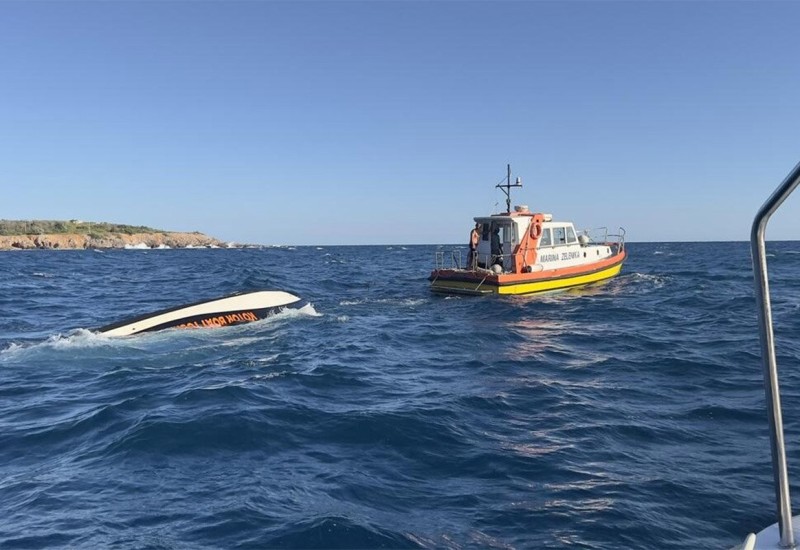 Incident na crnogorskom primorju: Gliser potonuo, spaseno devet ljudi